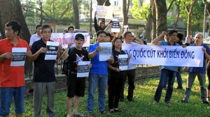 'Biểu tình phản đối TQ' ở Hà Nội chiều 9/5 đã không bị 'can thiệp'. 