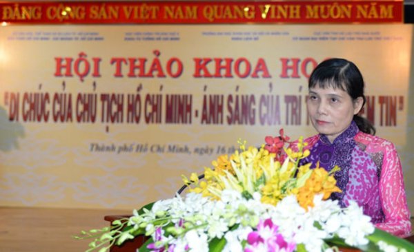 Tiến sĩ Nguyễn Thị Hoa Xinh