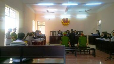 Ảnh phiên tòa phúc thẩm xử em Nguyễn Mai Trung Tuấn ngày 2-3-2016. Nguồn: FB Phục vụ Công lý