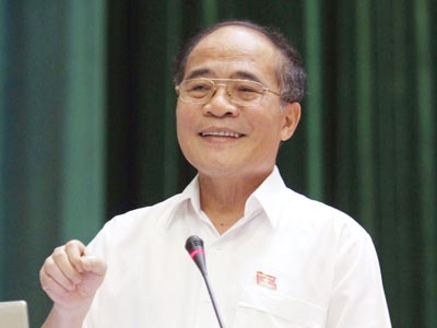 Ông Nguyễn Sinh Hùng khi còn đương chức