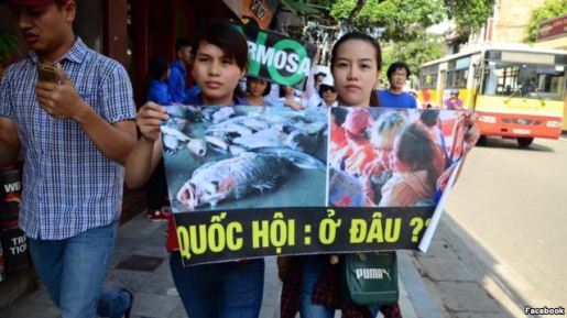 Cuộc tuần hành ở Hà Nội ngày 5/6/2016 chỉ diễn ra một thời gian ngắn đã bị giải tán. Ảnh: Facebook